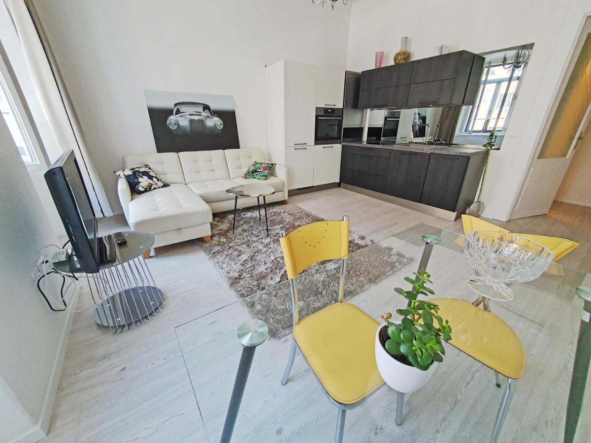 Casa Bianca - 2 Bedroom Design Apartment Trieste Ngoại thất bức ảnh